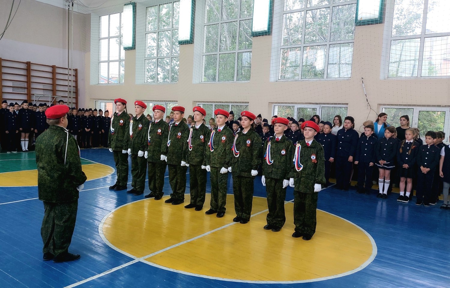 Смотр строя и песни 2025