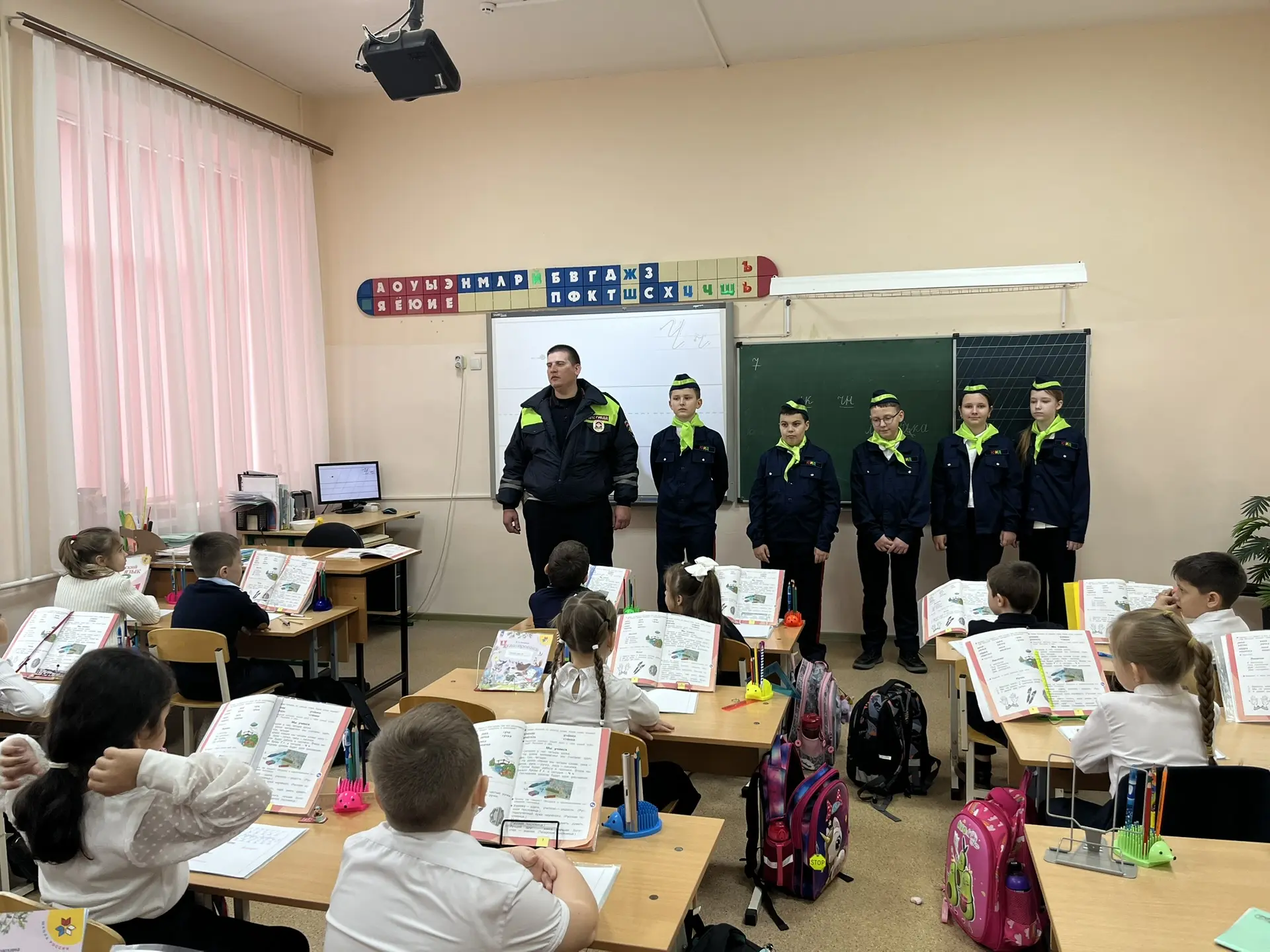 Сегодня в нашей школе прошла акция 